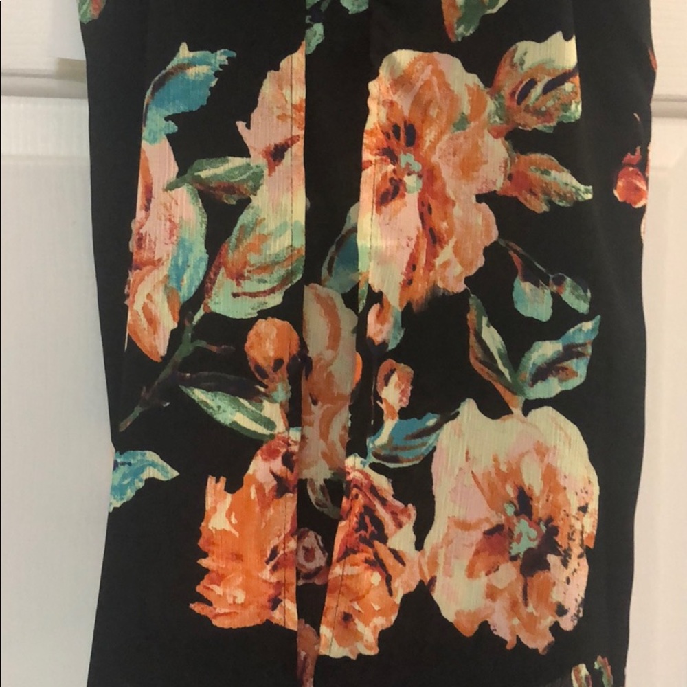 Staccato high halter neck sleeveless top. - Picture 2 of 8